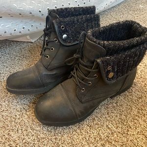 Lace up boots